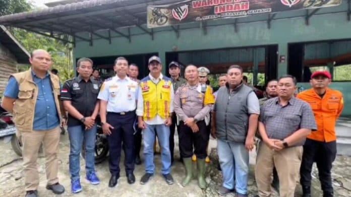 usai_longsor_dan_evakuasi_korban_besok_jalur_medan_berastagi_kembali_dibuka