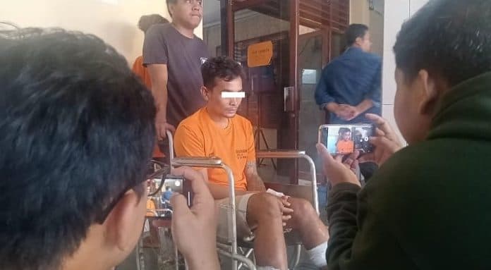 usai_membunuh_abdullah_2_tersangka_merampok_barang_korban