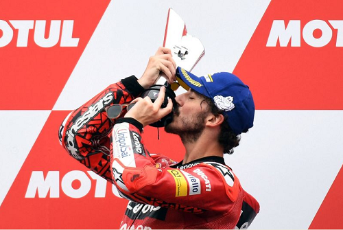 usai_pesta_minum_di_ibiza_spanyol_bagnaia_alami_kecelakaan_mobil