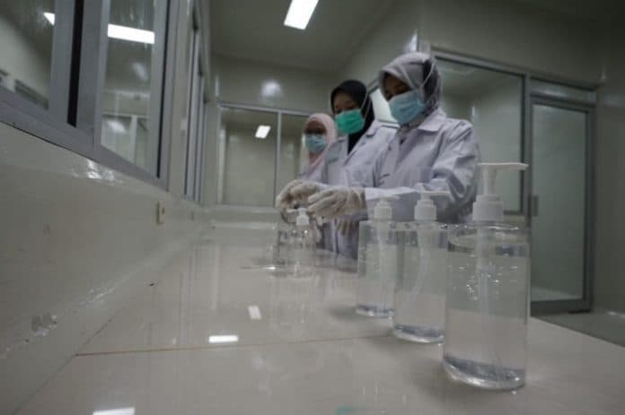 usu_produksi_hand_sanitizer_lebih_efektif_beri_perlindungan