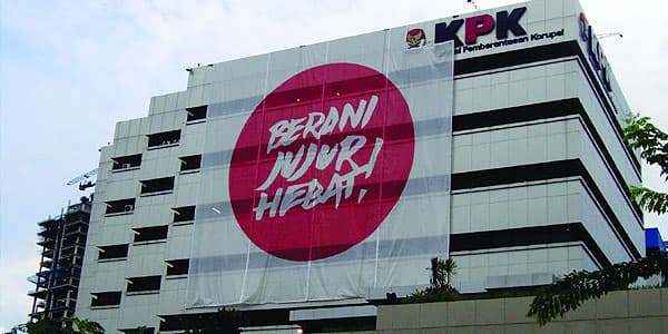 usut_dugaan_korupsi_kpk_geledah_kantor_wali_kota_bima_muhammad_lutfi