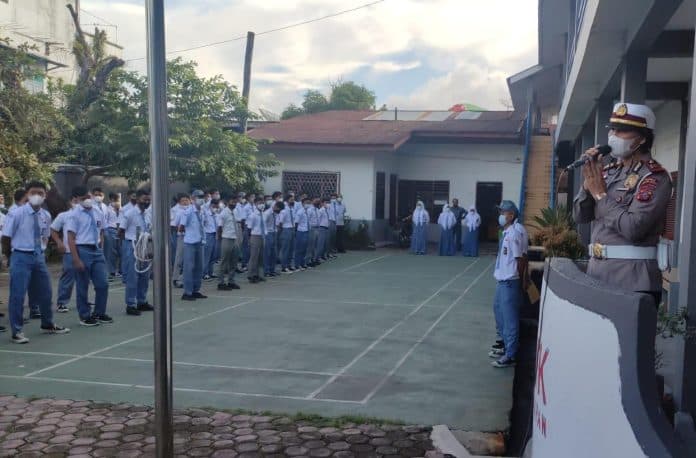 utamakan_selamat_polres_siantar_ajak_pelajar_jadi_pelopor_tertib_berlalu_lintas