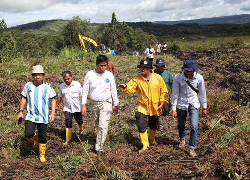 utusan_menko_marves_ri_tinjau_pembukaan_area_food_estate_di_pakpak_bharat