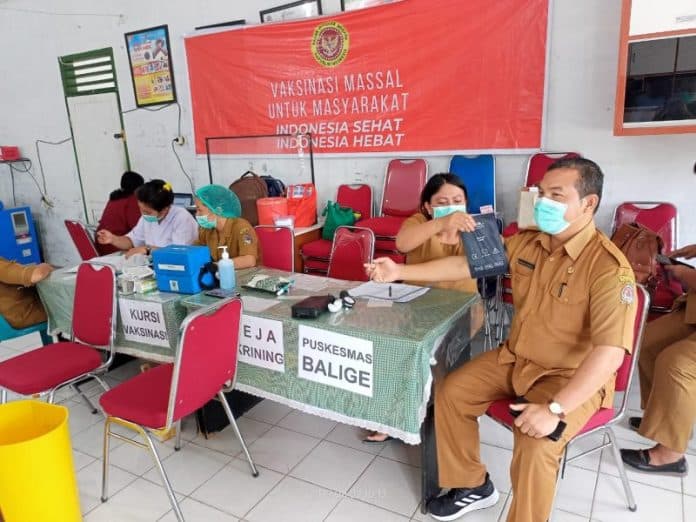vaksinasi_booster_2_bagi_nakes_berlangsung_di_toba