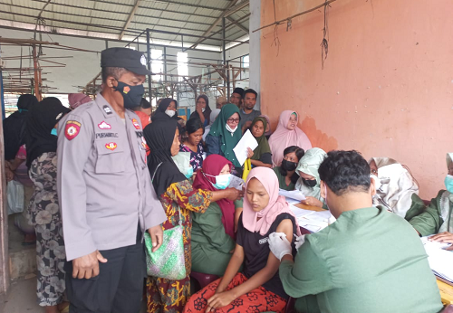 vaksinasi_di_paluta_meningkat_jadi_2393_dosis_sehari