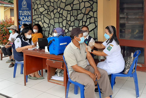 vaksinasi_dosis_iii_di_simalungun_masih_2881_persen