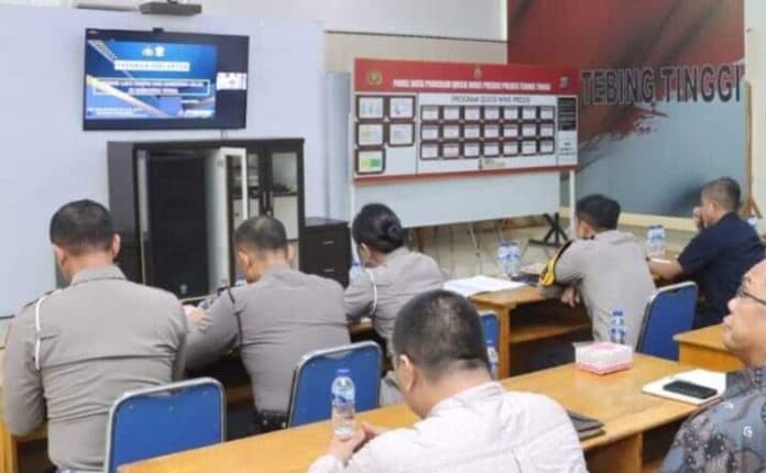 via_zoom_meeting_kapolres_tebing_tinggi_hadiri_penandatanganan_sk_fllaj
