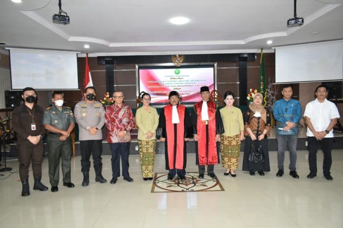 victor_togi_rumahorbo_dilantik_sebagai_ketua_pn_medan