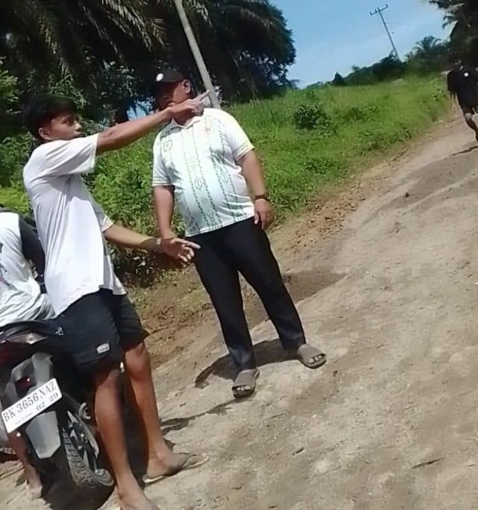 video_viral_kades_naga_kesiangan_sergai_diduga_terlibat_galian_c_ilegal