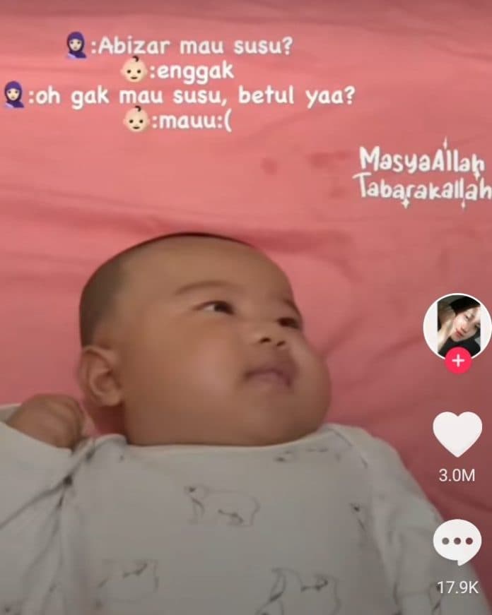 viral_bayi_3_bulan_asal_asahan_jawab_pertanyaan_orang_tua_ingin_minum_susu