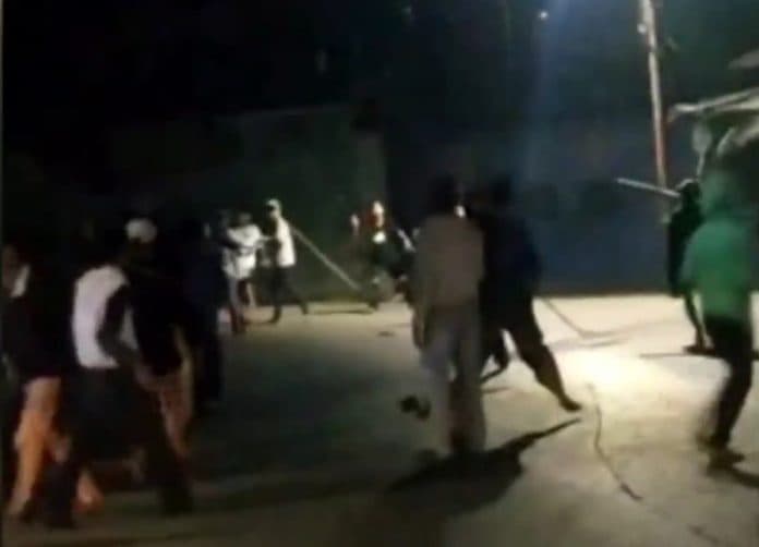 viral_di_sosmed_aksi_saling_serang_dua_geng_dengan_sajam_di_marunda