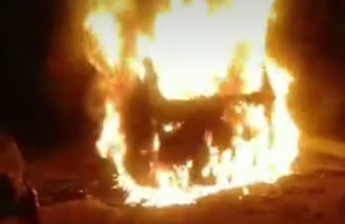 viral_mobil_wartawan_di_medan_dibakar_diduga_karena_pemberitaan
