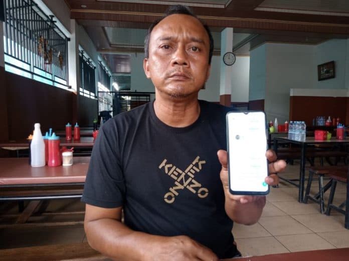 viral_pengusaha_papan_bunga_temukan_dompet_di_atm_sei_serayu