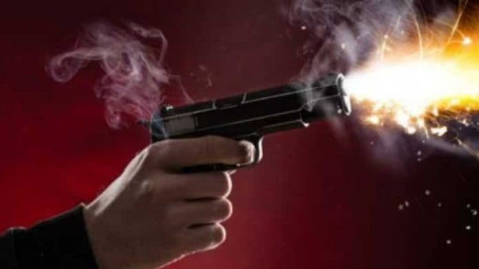 viral_polisi_dikejar_warga_setelah_lepas_tembakan_di_liga_tarkam_aceh