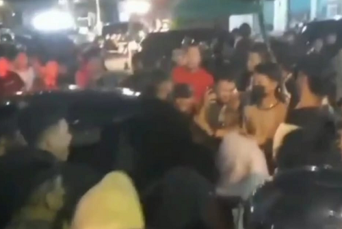 viral_suami_dipergoki_jalan_bareng_wil_istri_sah_bunuh_pelakor