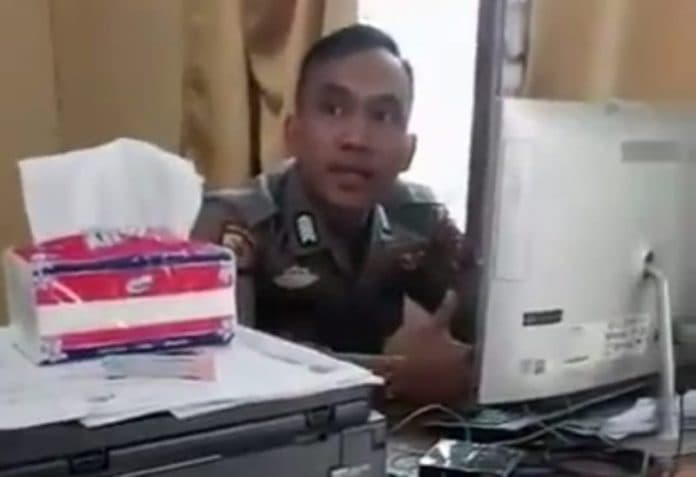 viral_warga_marahi_penyidik_karena_laporan_di_sp3_kapolrestabes_medan_sedang_kita_dalami