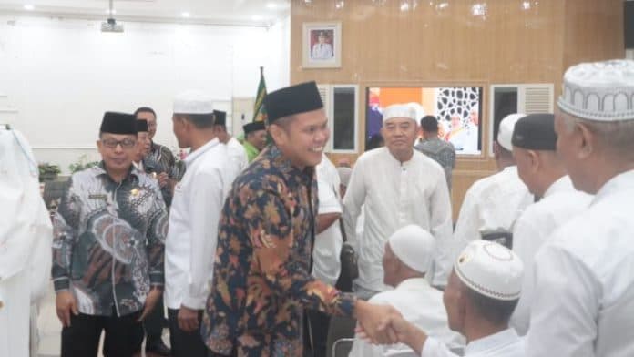 wabup_adlin_tambunan_harap_jamaah_haji_sergai_jadi_tauladan_di_tengah_masyarakat