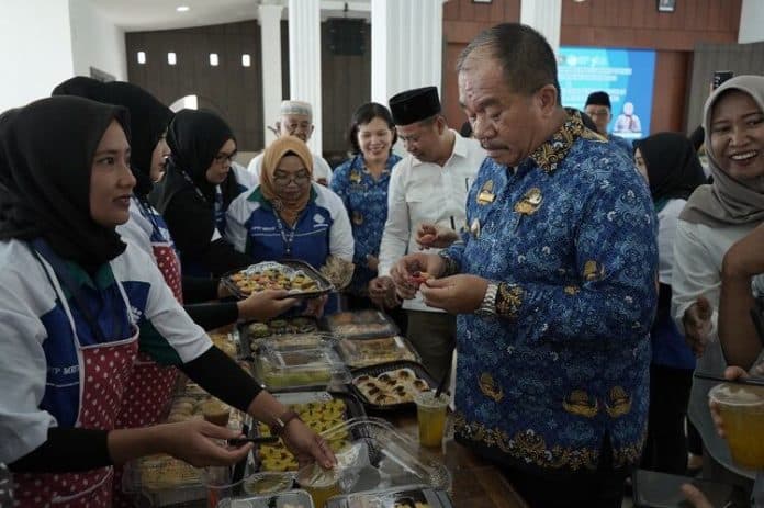 wabup_asahan_tutup_pelatihan_kompetensi_tailor_made_training_diikuti_320_peserta