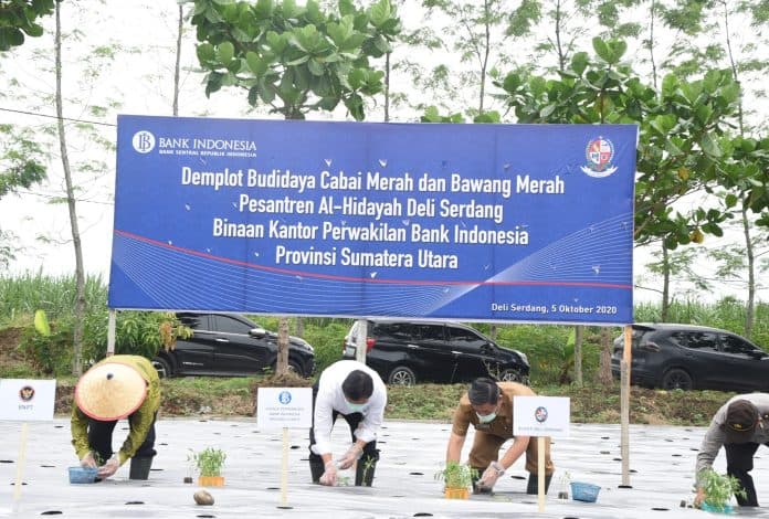 wabup_deli_serdang_hadiri_kick_off_program_pemberdayaan_usaha_pesantren_al_hidayah