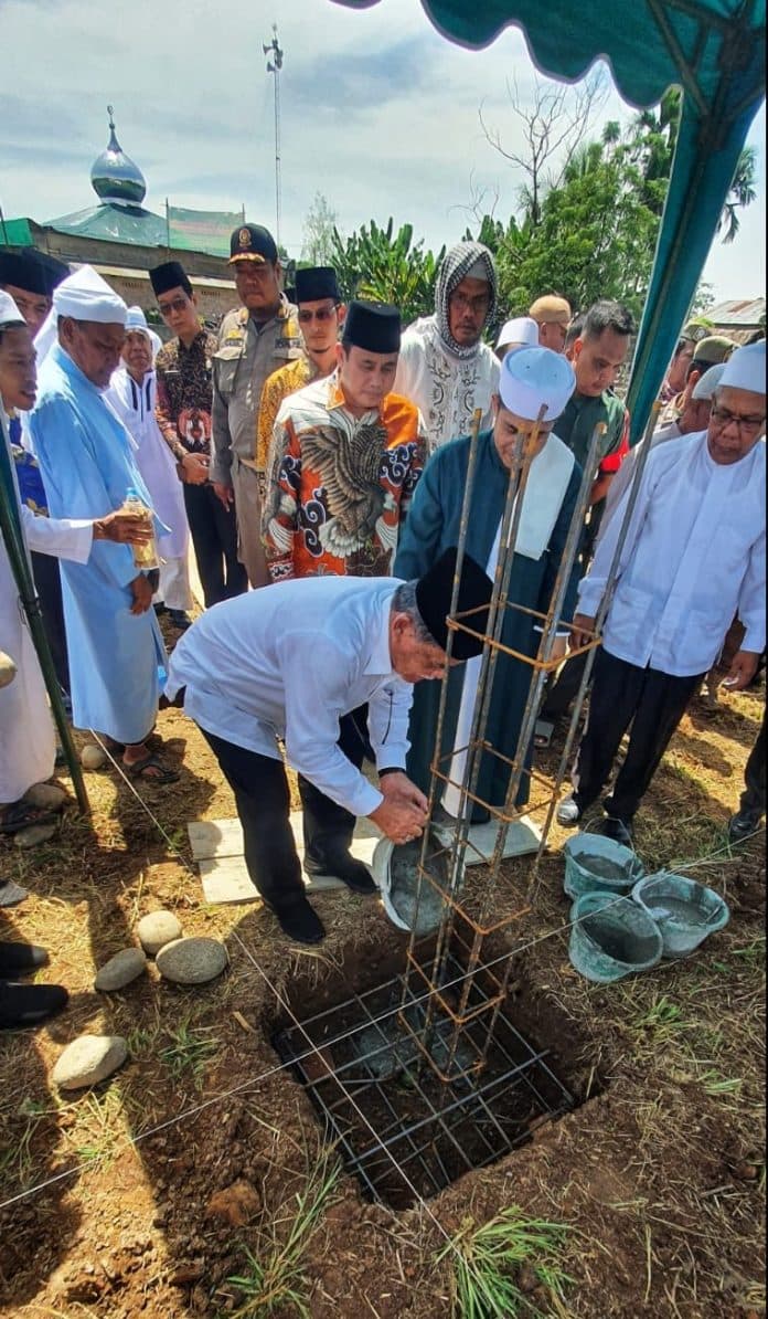 wabup_deli_serdang_lakukan_peletakan_batu_pertama_rumah_suluk_tarekat_naqsabandiyah_khalidiyah