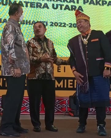wabup_mutsyuhito_ajak_himpak_bangun_pakpak_bharat