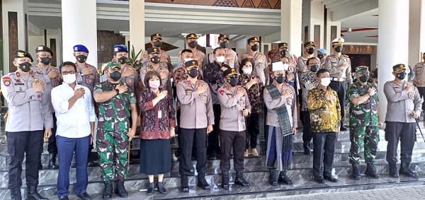 wabup_pakpak_bharat_dukung_rencana_membentuk_polres_pariwisata_danau_toba