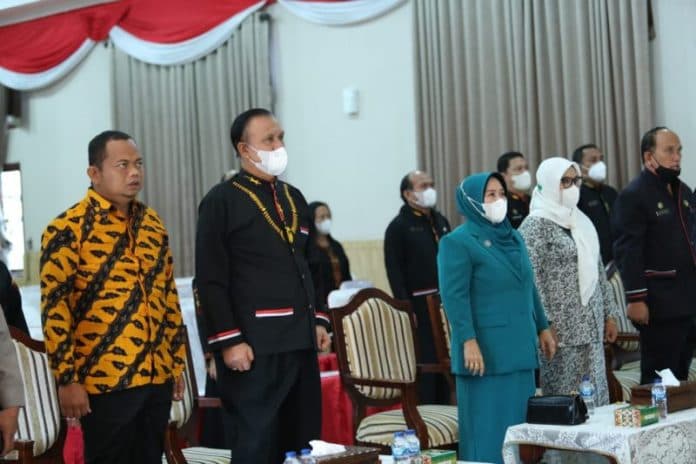 wabup_pakpak_bharat_ikuti_apel_siaga_nasional_tim_pendamping_keluarga
