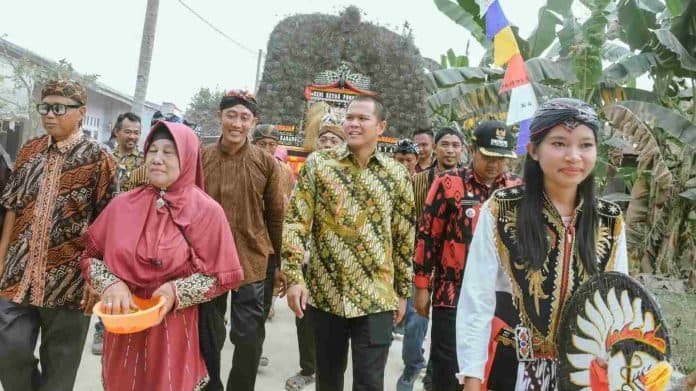 wabup_sergai_letak_batu_pertama_pembangunan_musala_fathul_ilmi