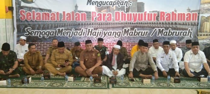 wagubsu_lepas_47_calhaj_dari_kbih_al_mukhlisin_belawan