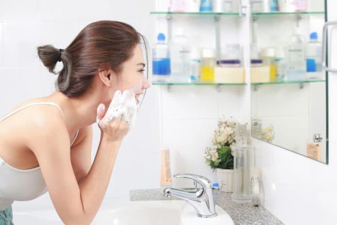 wajah_kering_setelah_cuci_muka_ini_alasannya