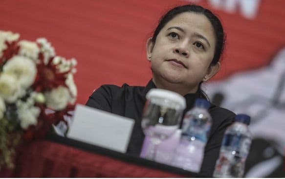 wajah_puan_maharani_saat_bagi_bagi_kaos_jadi_sorotan_ini_penjelasan_pdi_p