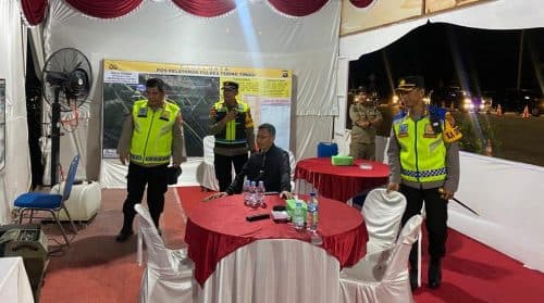 wakapoldasu_tinjau_pos_pelayanan_terpadu_gerbang_tol_tebing_tinggi