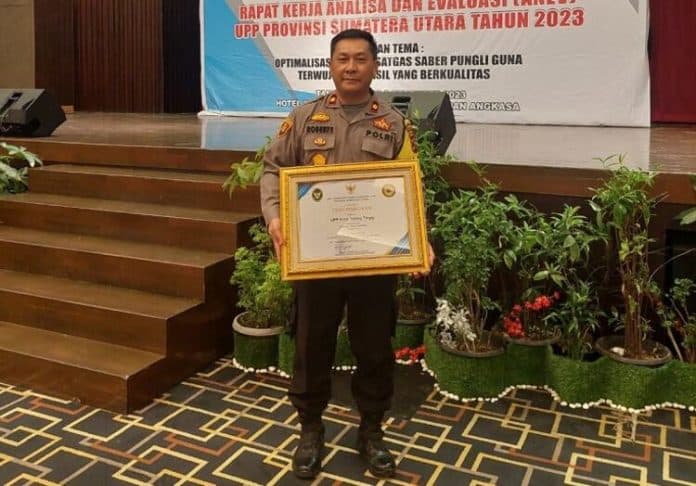 wakapolres_tebing_tinggi_juara_umum_terbaik_pertama_upp_2023