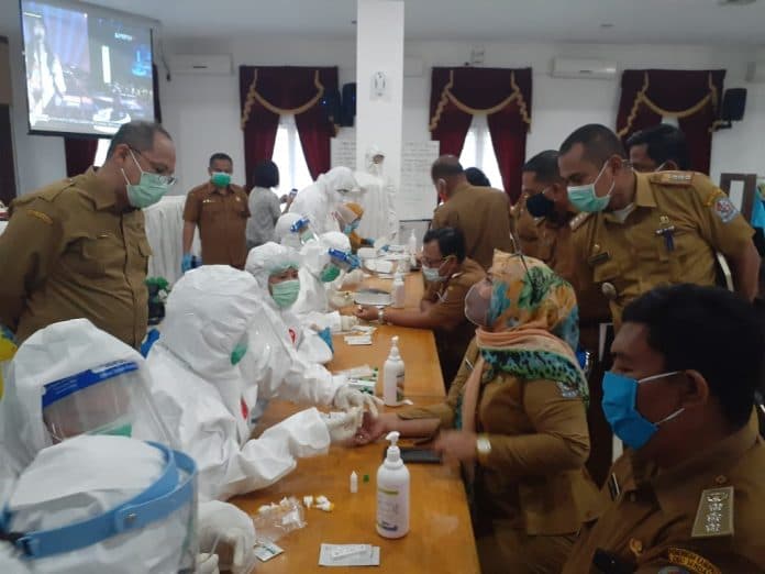 wakil_bupati_dan_pejabat_deli_serdang_jalani_rapid_test