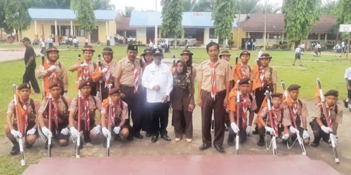 wakil_bupati_simalungun_berangkatkan_peserta_lomba_tingkat_iv_pramuka_penggalang