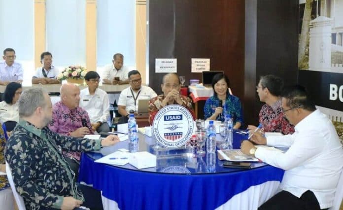 wakil_dubes_as_kunjungi_samosir_tujuannya_kerja_sama_atasi_kendala_pembangunan