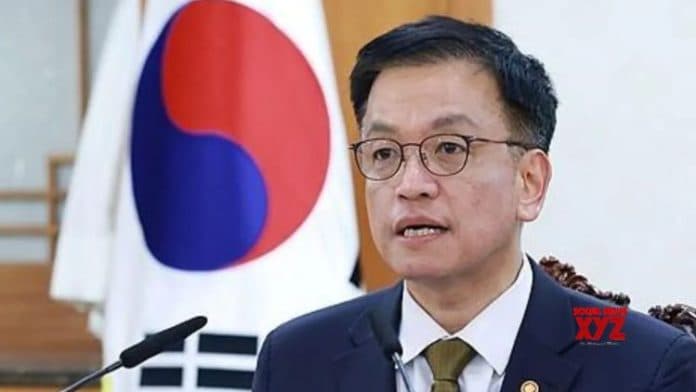 wakil_pm_korea_selatan_choi_sang_mok_jadi_presiden_sementara