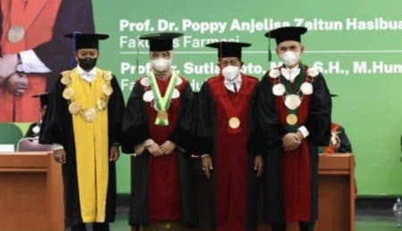 wakil_rektor_iii_usu_dikukuhkan_menjadi_guru_besar_tetap