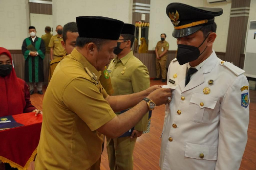wakil_wali_kota_resmi_lantik_camat_medan_baru