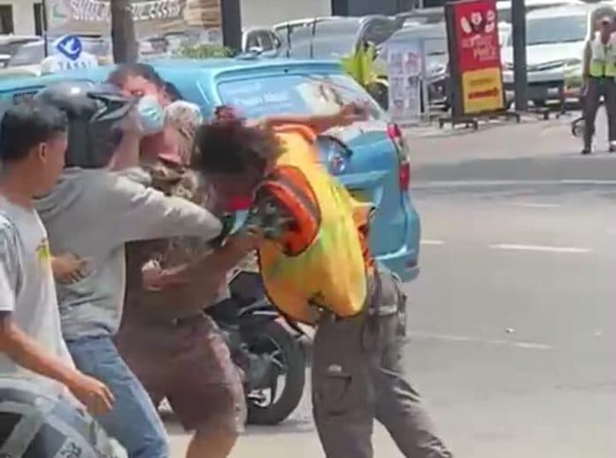 wali_kota_medan_tanggapi_warga_ribut_dengan_jukir_terkait_e_parking