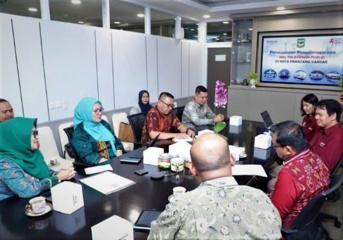 wali_kota_pematang_siantar_tindaklanjuti_mal_pelayanan_publik_untuk_warganya
