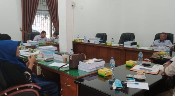 wali_kota_siantar_diminta_ganti_seluruh_pejabat_dishub_pengelola_parkir_tepi_jalan