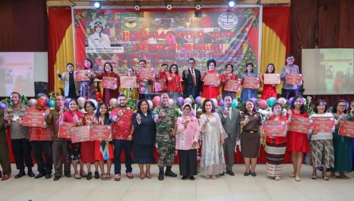wali_kota_siantar_hadiri_perayaan_natal_anak_sekolah_minggu
