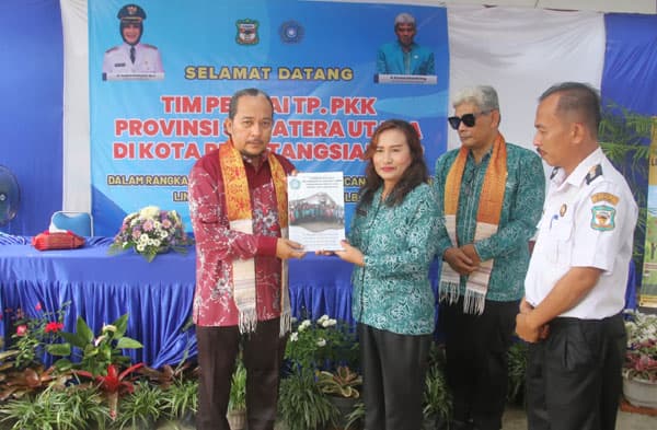 wali_kota_siantar_ingin_tiap_kelurahan_jadi_pilot_project_10_program_pkk