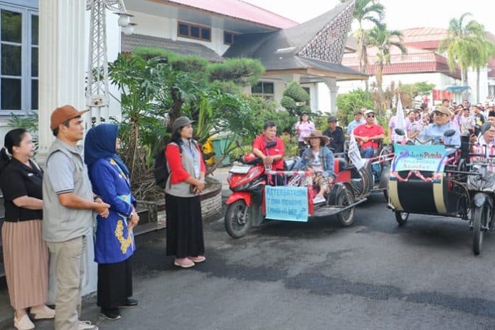 wali_kota_siantar_lepas_konvoi_perayaan_hari_disabilitas_internasional_2024