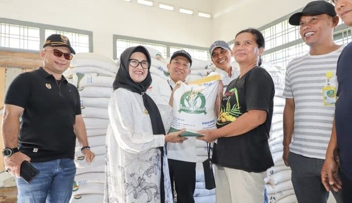 wali_kota_siantar_monitoring_penyaluran_bantuan_pangan_cbp_tahap_ii
