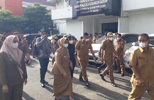 wali_kota_siantar_sidak_ke_kantor_opd_usai_libur_lebaran