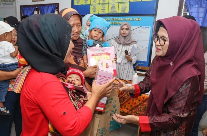 wali_kota_siantar_turun_ke_kelurahan_untuk_konseling_kesehatan_dan_stunting