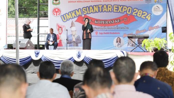 wali_kota_susanti_dewayani_produk_umkm_di_siantar_tak_kalah_saing