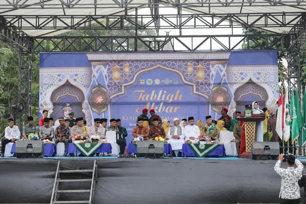 wali_kota_susanti_harapkan_tabligh_akbar_tingkatkan_kedamaian_dan_toleransi_di_siantar